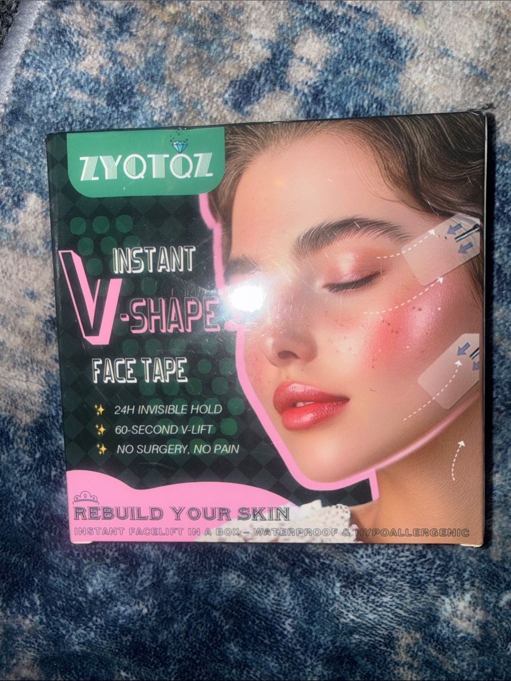 ZYQTOZ Instant V-Shape Face Tape - Pink Accents
